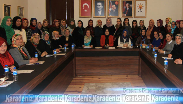 AK Partili kadınlar toplandı 