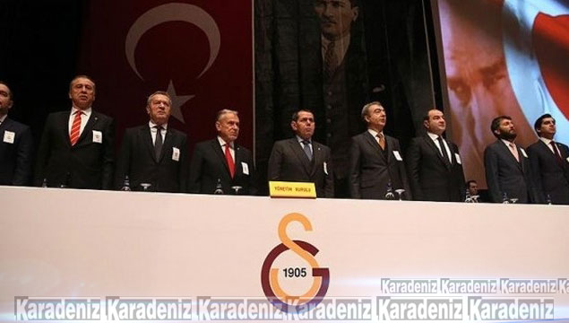 Galatasaray yönetimi yeniden toplandı!