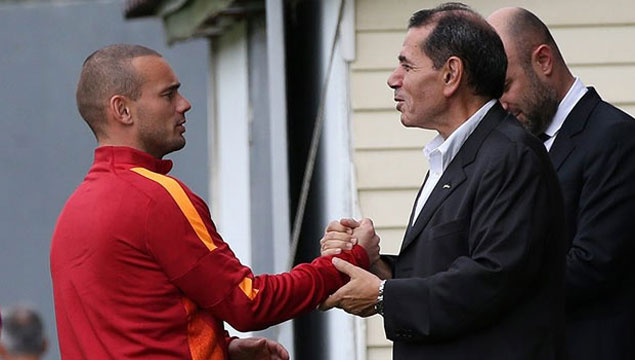 Galatasaray’da Sneijder depremi