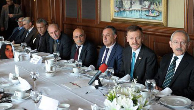 Kılıçdaroğlu, kanaat önderleriyle buluştu