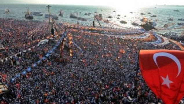 AK Parti'den Türk bayrağı kararı