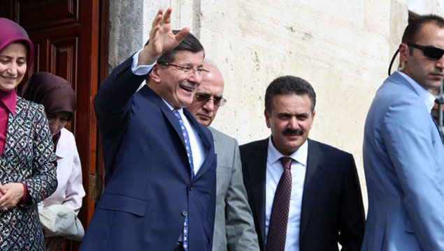 Başbakan Davutoğlu baba ocağında