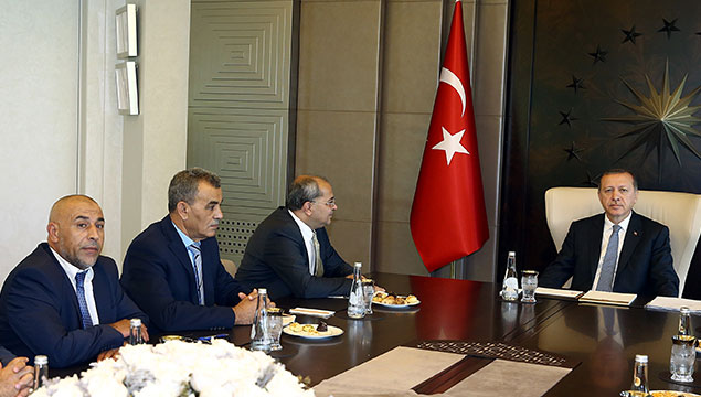 Erdoğan Arap vekillerle görüştü