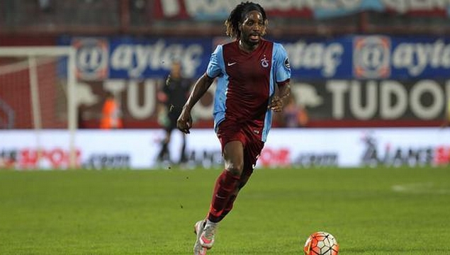 Juve'den Cavanda hamlesi