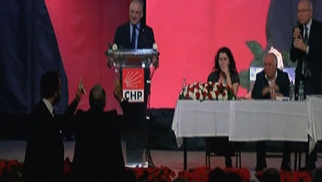 CHP İstanbul İl Kongresi'nde gerginlik