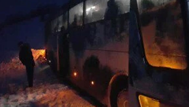 1461 Trabzon otobüsü kara saplandı