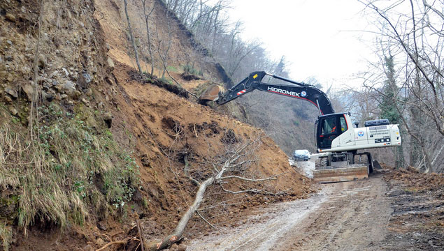 Trabzon'da heyelan şoku!