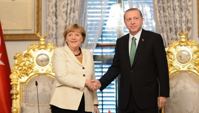 Merkel'le görüştü!
