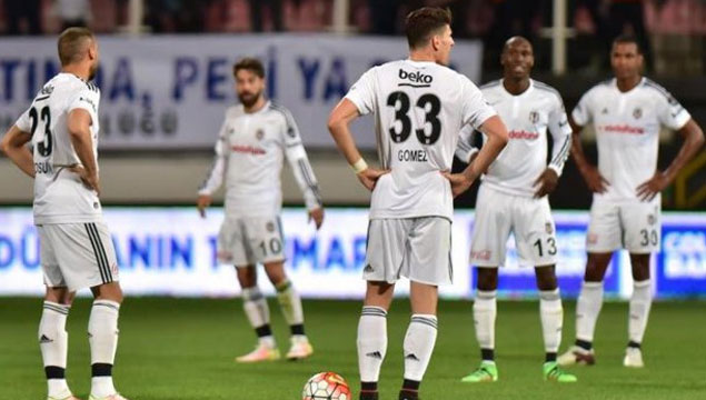 Beşiktaş'ta savunma alarm veriyor 