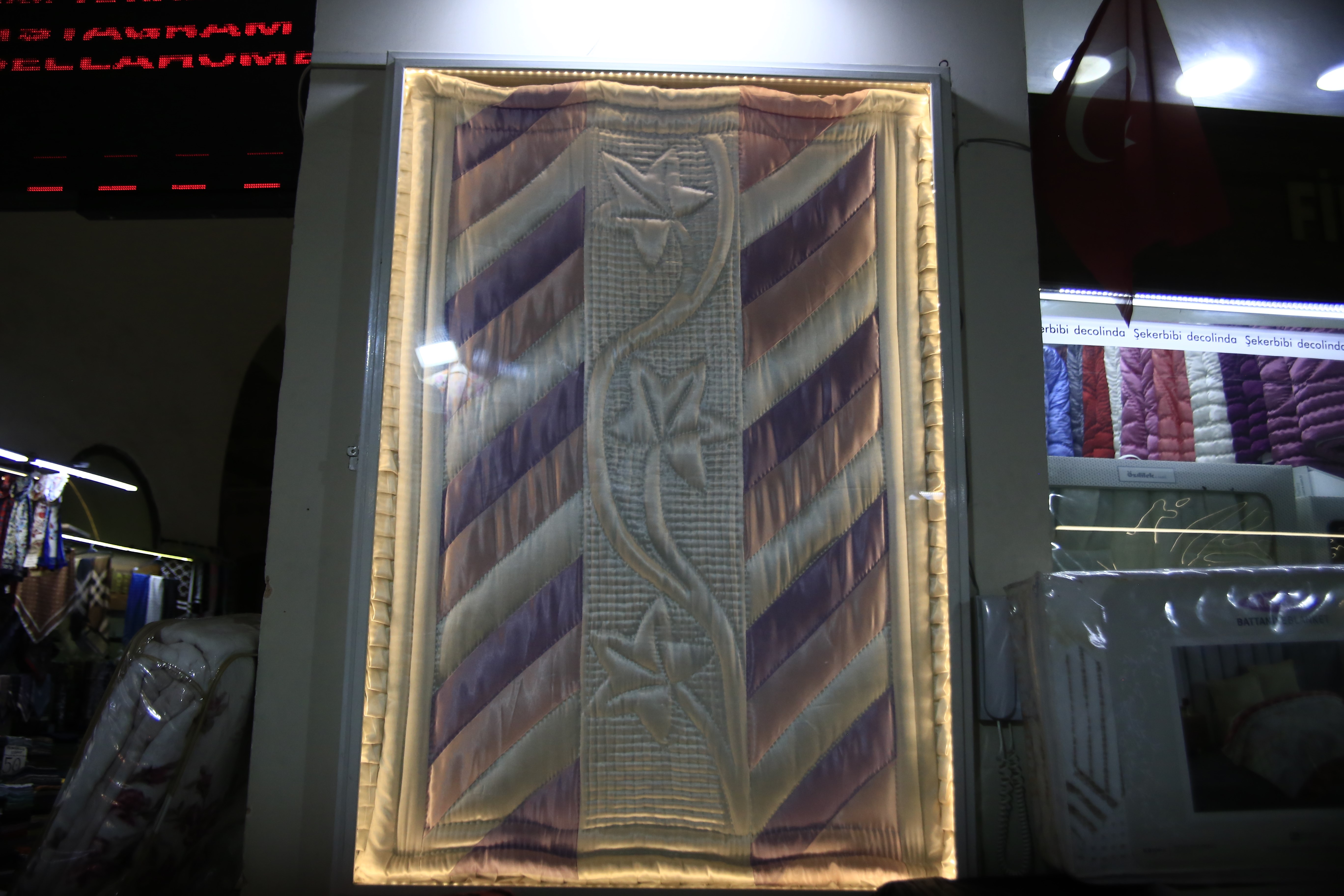 ‘'İpek saten yorganlar 7 bin 500 lira, pamuk saten yorganlar 3 bin lira''