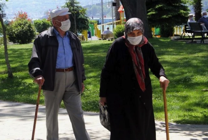 SOSYAL YARDIMLAR YENİDEN HESAPLANIYOR: 65 YAŞ AYLIĞI OCAKTA KAÇ LİRA OLACAK