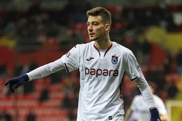 8- Ernest Muçi | Trabzonspor | 10 gol