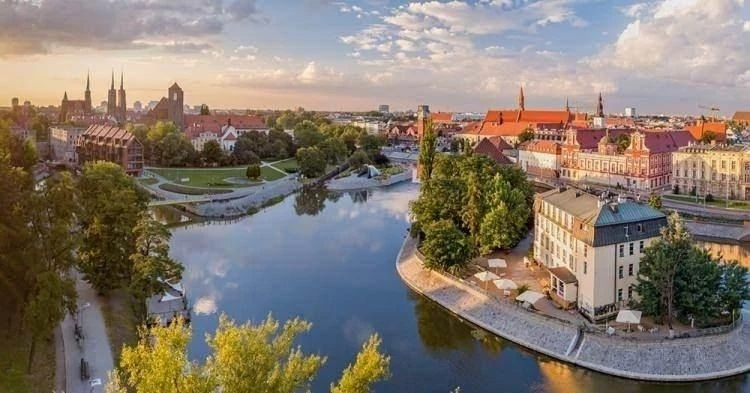 35)  POLONYA  |  4.410 