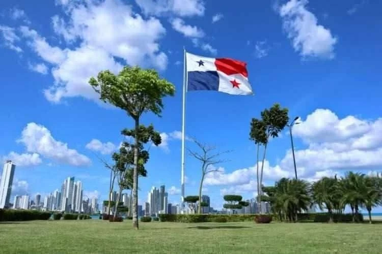 25)  PANAMA  |  9.900