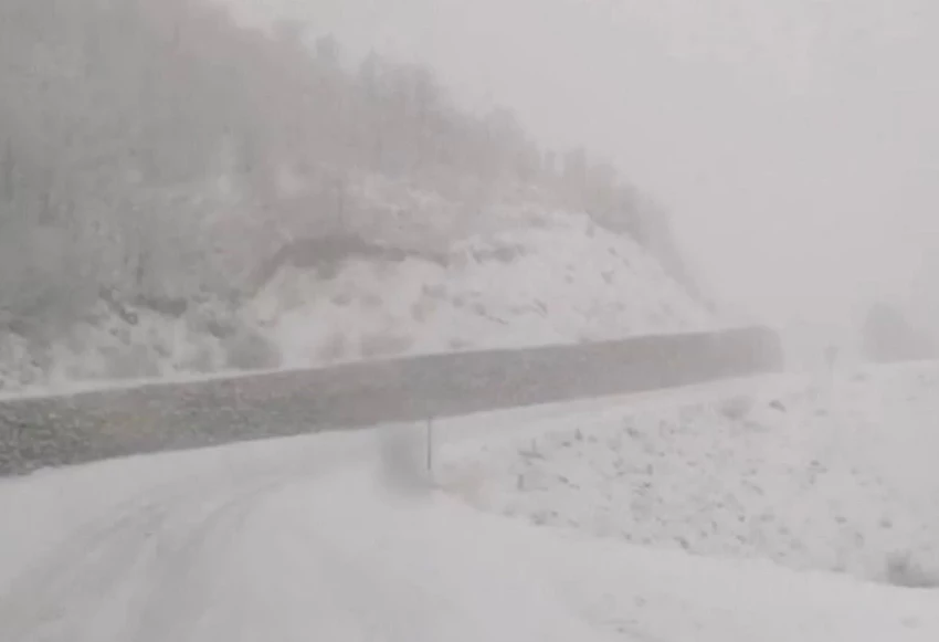 TUNCELİ BEYAZA BÜRÜNDÜ
