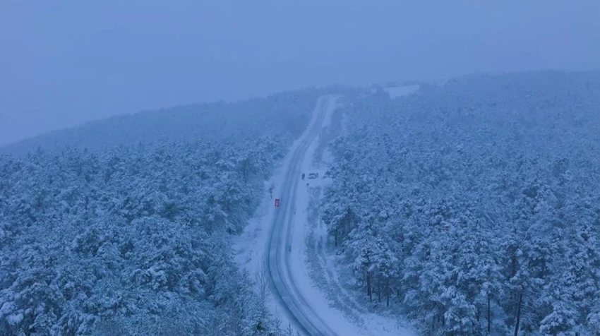 YOZGAT'TA MEVSİMİN İLK KARI YAĞDI