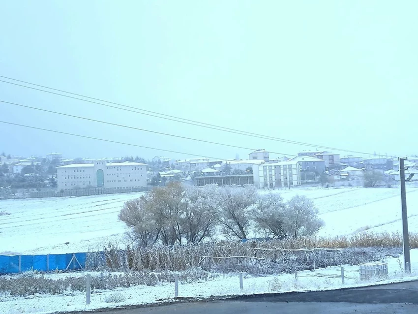 KIRŞEHİR BEYAZA BÜRÜNDÜ