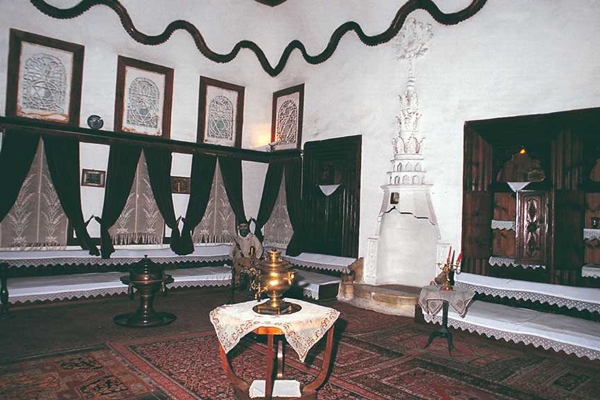 4. Latifoğlu Konağı Müze Evi