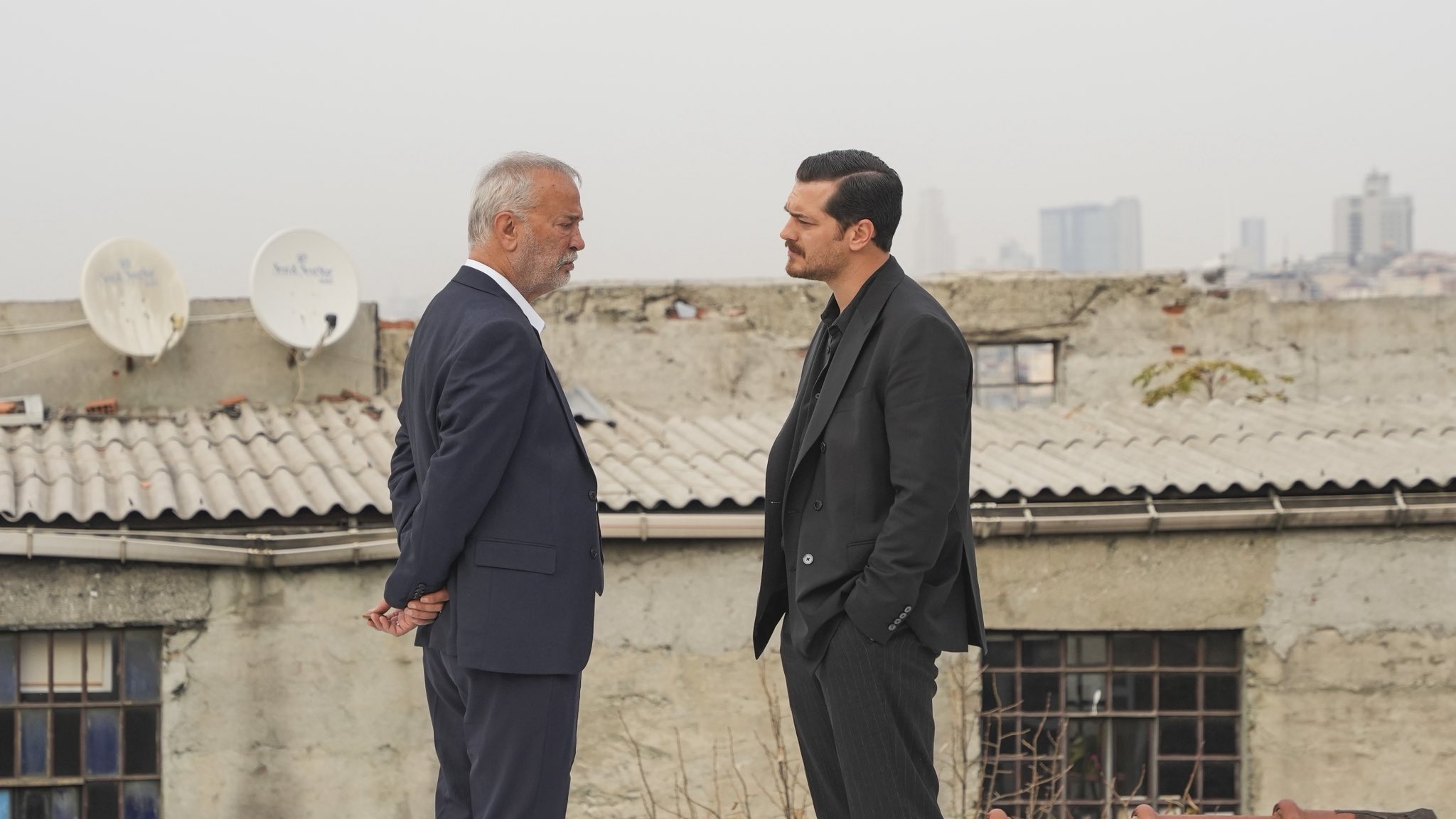 EŞREF, İHANET ŞÜPHESİYLE MÜCADELE EDİYOR