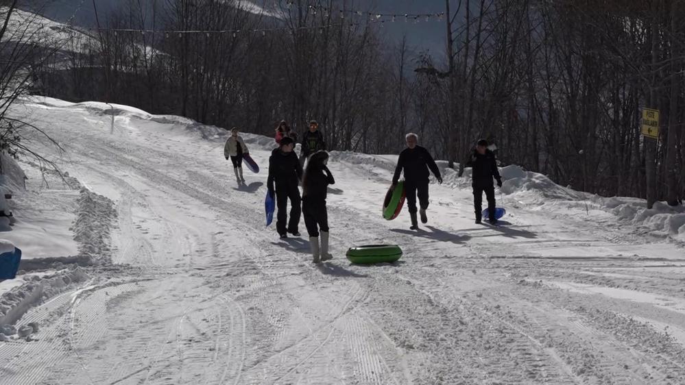 Rusya'dan Handüzü Yaylası'na snowboard yapmak için geldi