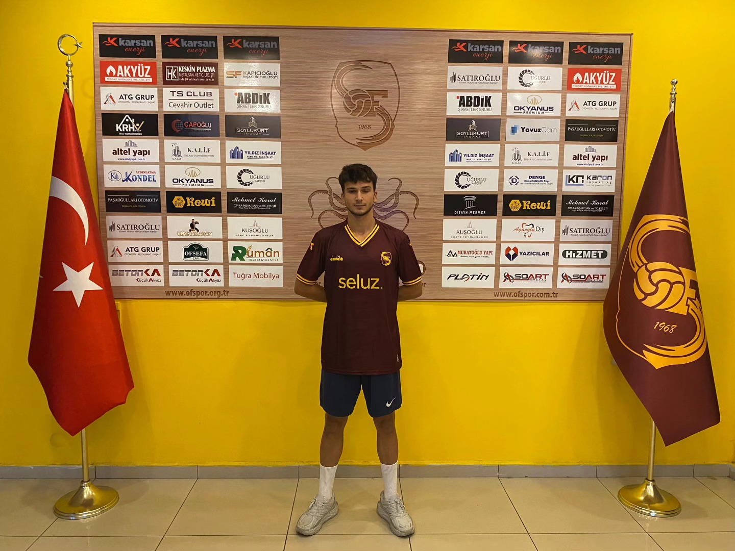 EMİRHAN ERKAN’I OFSPOR KAPTI
