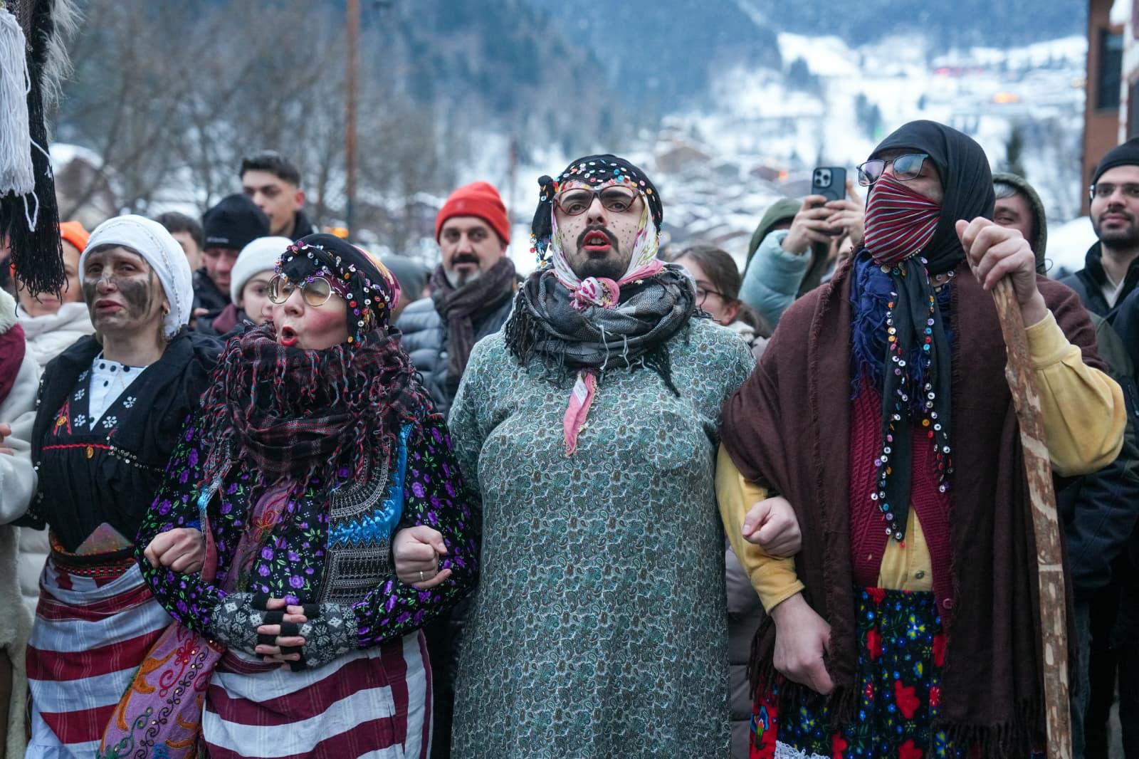 MEŞALELİ YÜRÜYÜŞ İLGİ GÖRDÜ