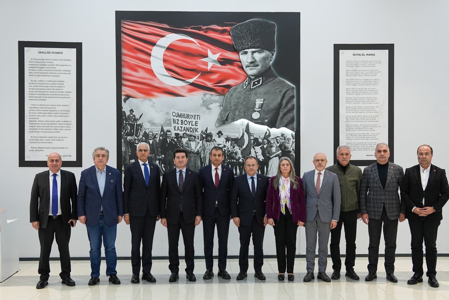 “BASIN KURULUŞLARIMIZ, SİYASİ VE EKONOMİK BASKILARIN ALTINDA BİR VAROLUŞ MÜCADELESİ VERMEKTEDİR”