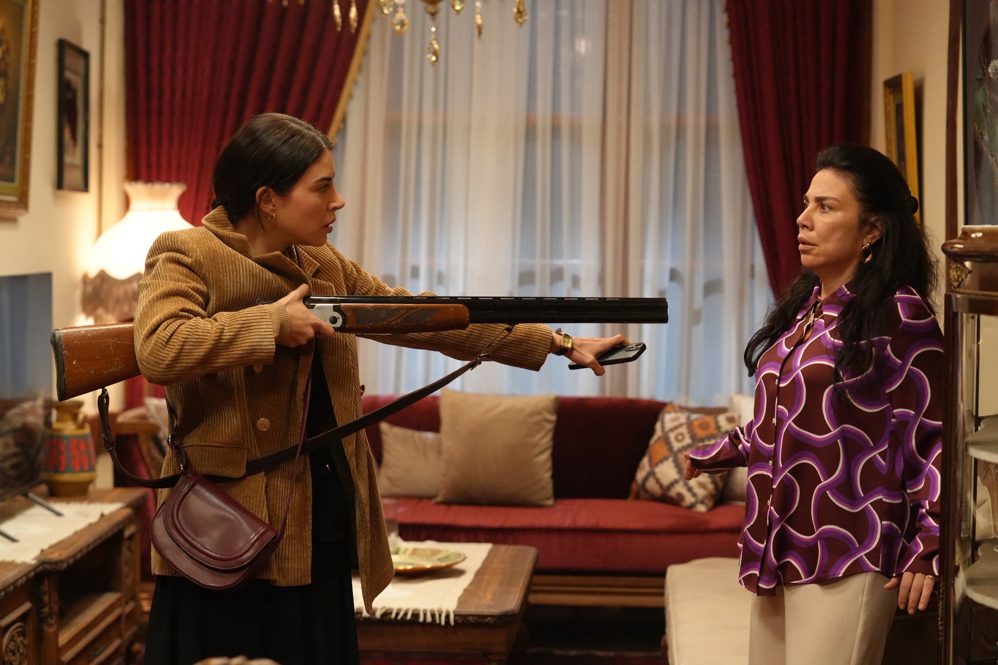 Adil ve Esme’nin Acılarla Dolu Yüzleşmesi