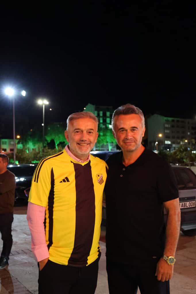 FATİH HALDIZOĞLU ARSİNSPOR FORMASI HEDİYE ETTİ