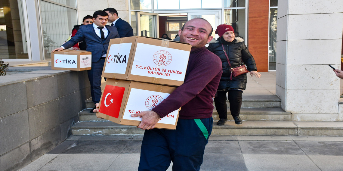 TİKA, Nahçıvan’da 400 aileye gıda paketi ulaştırdı