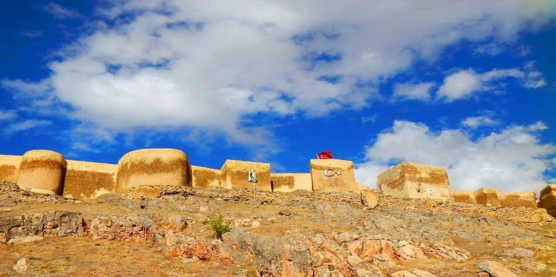 Bayburt Kalesi Yakınlarında Görülmesi Gereken Yerler