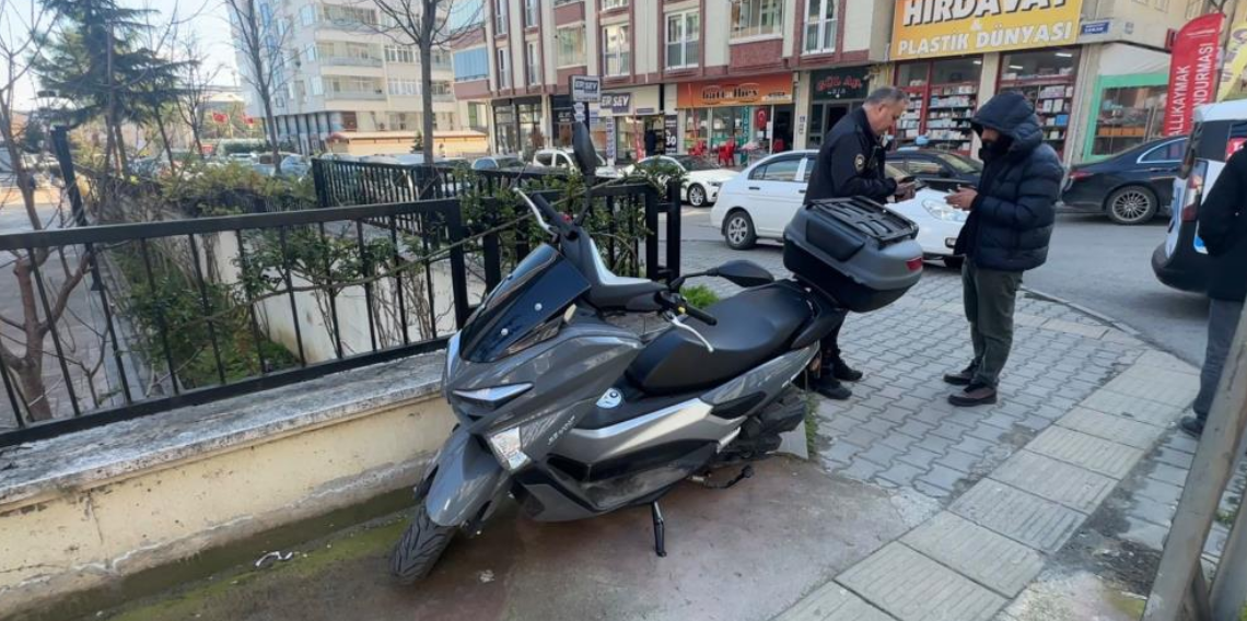 Samsun’da Otomobil ile Motosiklet Çarpıştı