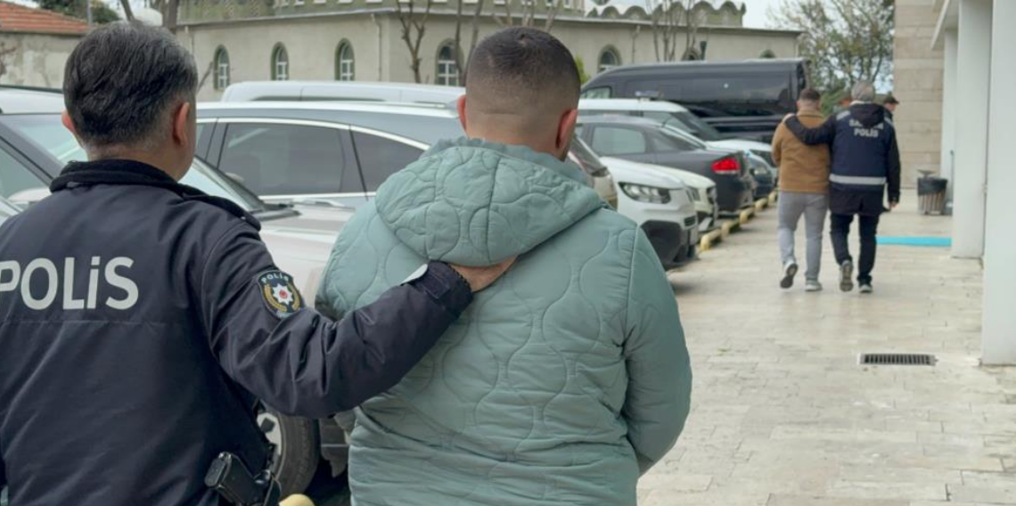 Samsun’da  Eve Zorla Girip Darp Ettiler, Sosyal Medyada Paylaştılar