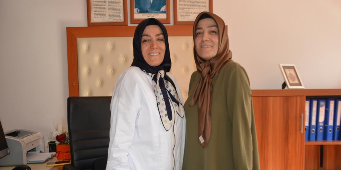 Ordu'da tek yumurta ikiz öğretmen anneler, aynı okulda 15 yıldır birlikte görev yapıyor