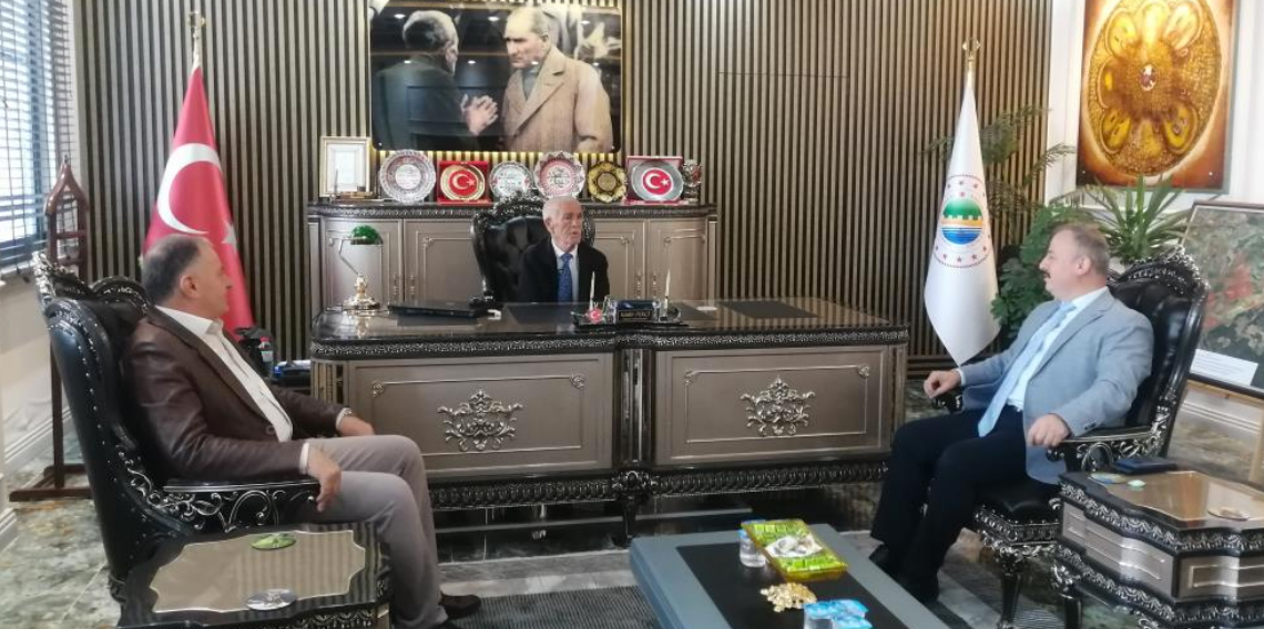 73 yaşında dileği kabul oldu, kaymakam koltuğuna oturdu