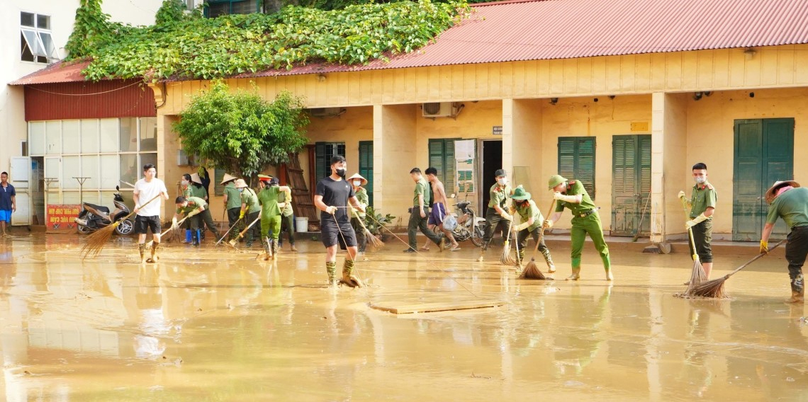 Vietnam’daki Matmo Tayfununda can kaybı 15’e yükseldi