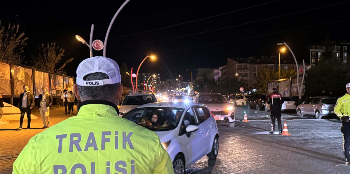 Kırklareli'nde 16 düzensiz göçmen yakalandı