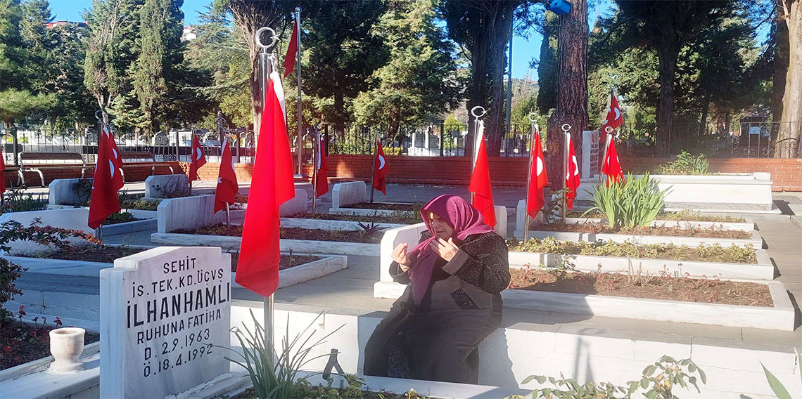 Şehit annesinden yeni yılın ilk gününde duygulandıran hareket