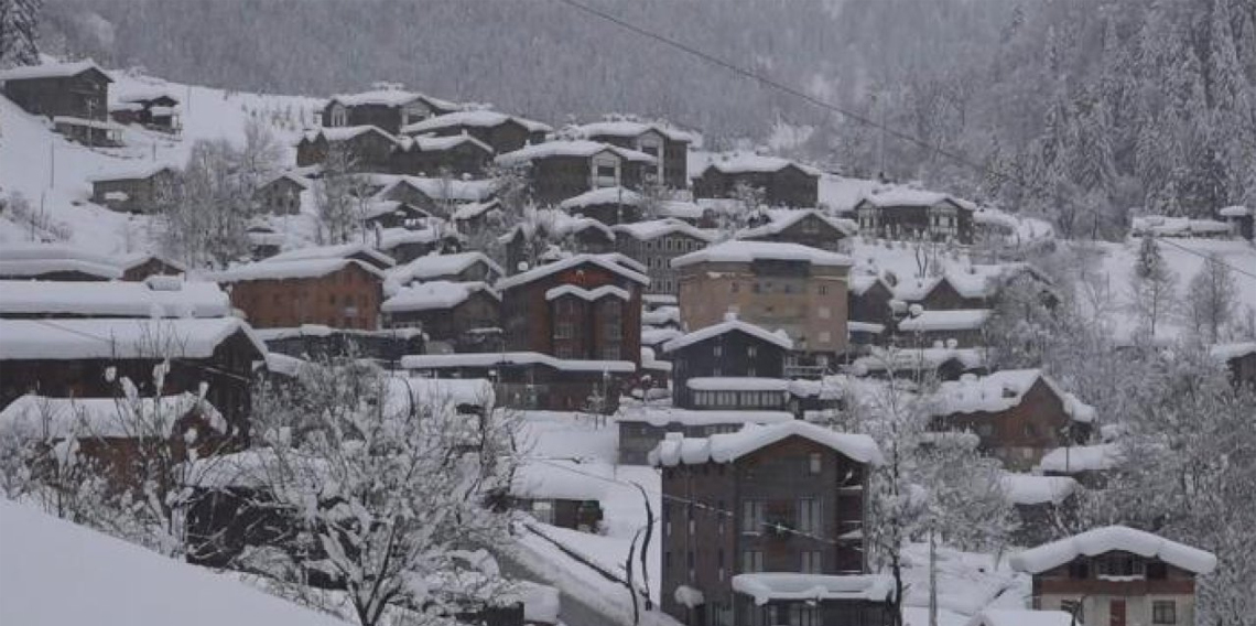 Rize'de Ayder Yaylası kar manzarası ile büyülüyor