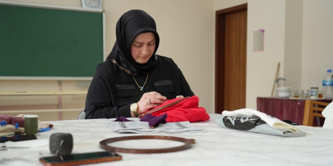 Bayburt'ta hayallerinin peşinden koşan kadın herkesin takdirini topladı