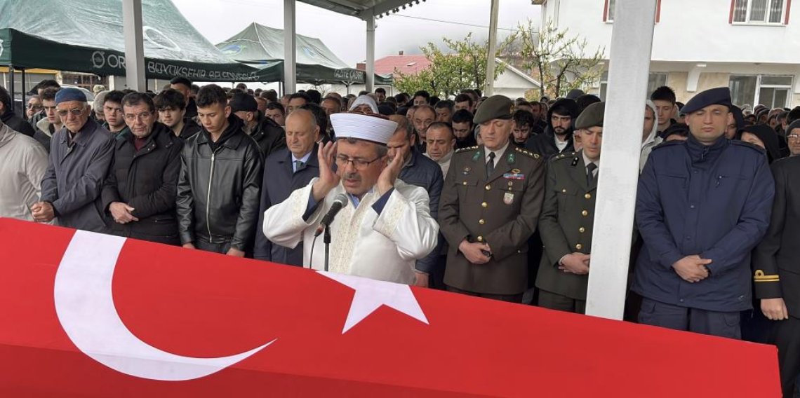 KKTC’deki Kazada Yaralanan Deniz Astsubay Aziz Bakıcı Şehit Gibi Uğurlandı