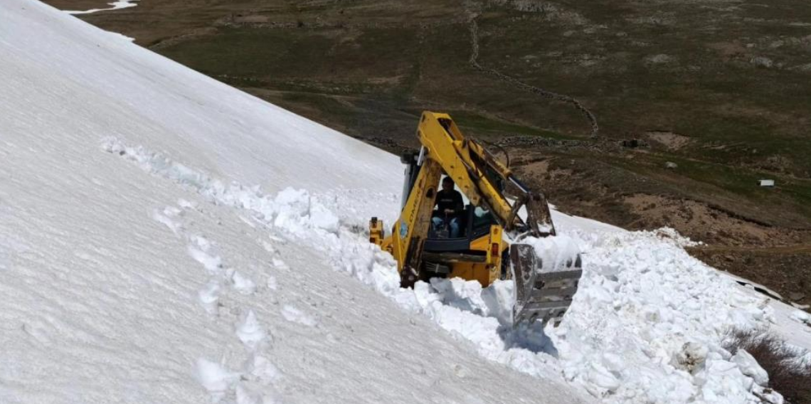 Giresun’da mayıs ayında kar mücadelesi
