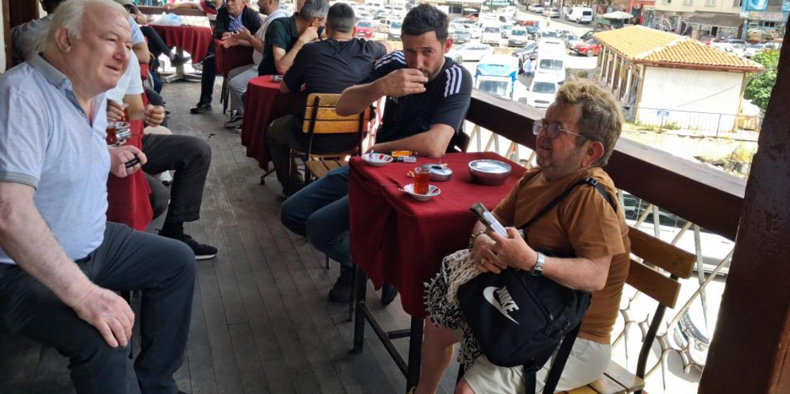 Niksar'da yaşayan 1 metrelik adam ilçenin neşe kaynağı oldu