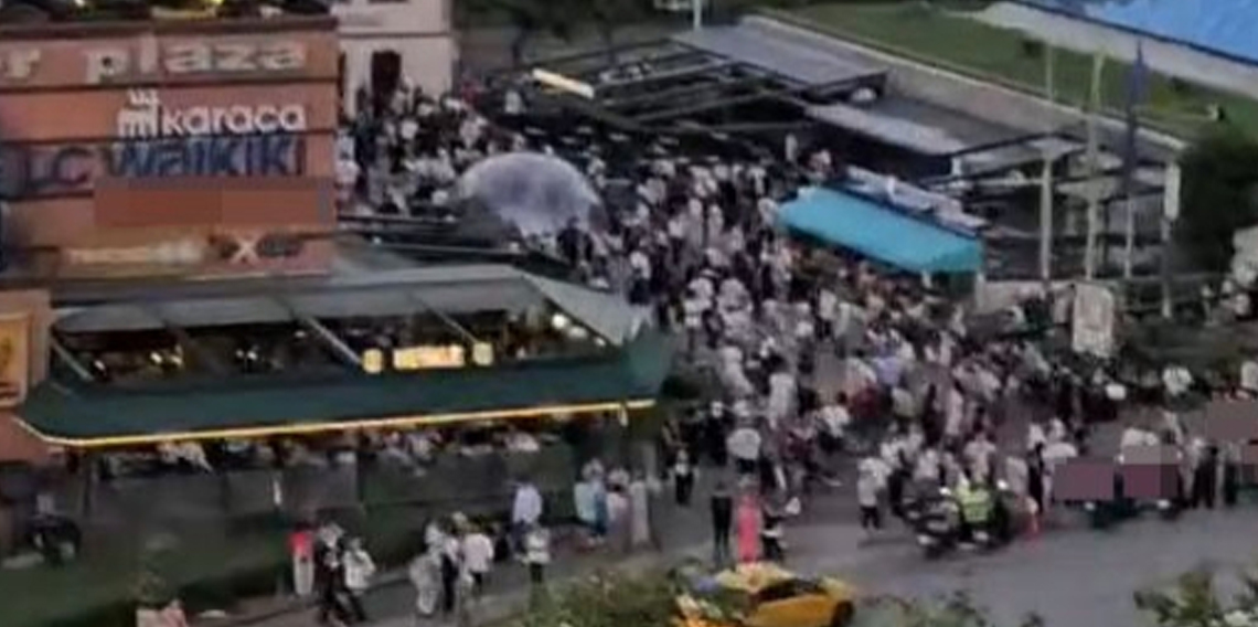 Bursa’daki AVM’lerde deprem paniği