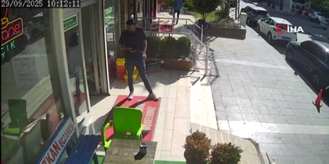 7 bin liralık dondurma dolu sepeti çaldı, marketten alışveriş yaparcasına yoluna devam ettİ
