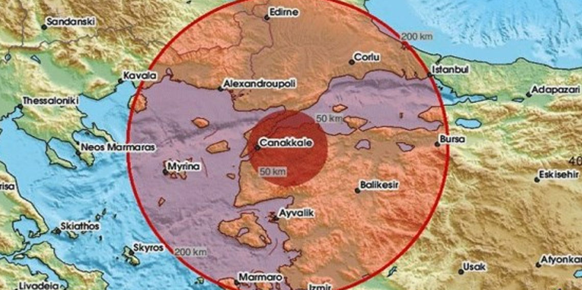 Çanakkale'de korkutan deprem: Çevre illerde de hissedildi