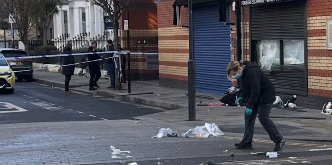 Londra’da sabah saatlerinde gözler önünde kuyumcu soygunu