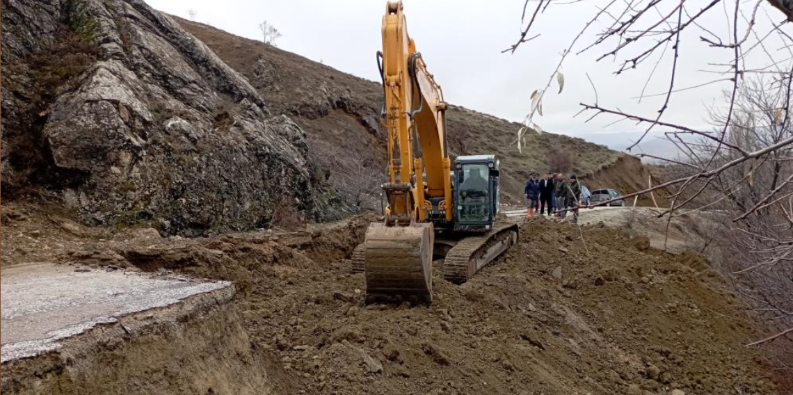 Tokat Ballıkaya-Tekkeyeni Yolu Ulaşıma Kısmen Kapandı