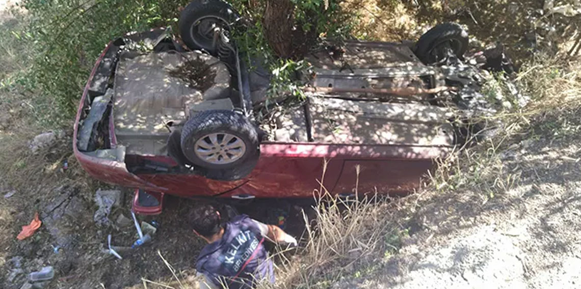 Gümüşhane'de feci trafik kazası Aşağıya uçtu! 3 Yaralı