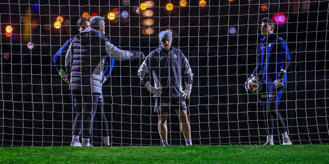 Trabzonspor, akşam idmanını yağmur altında tamamladı